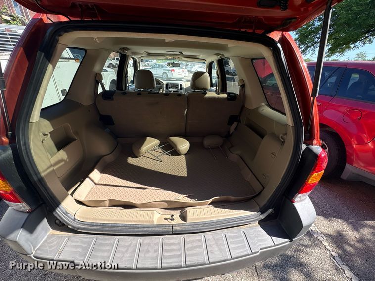 image for item EG8487 2006 Ford Escape XLT SUV