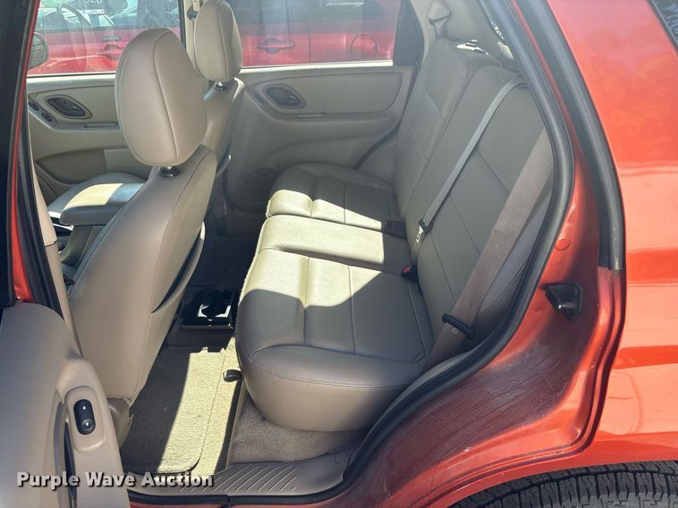 image for item EG8487 2006 Ford Escape XLT SUV