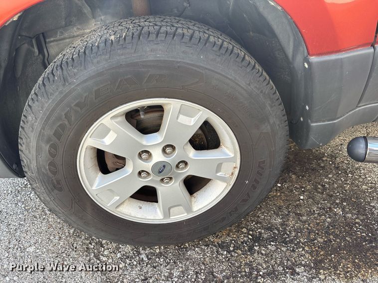 image for item EG8487 2006 Ford Escape XLT SUV