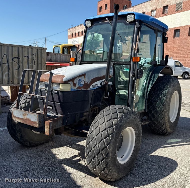 image for item EG8491 2003 New Holland TN65D MFWD tractor