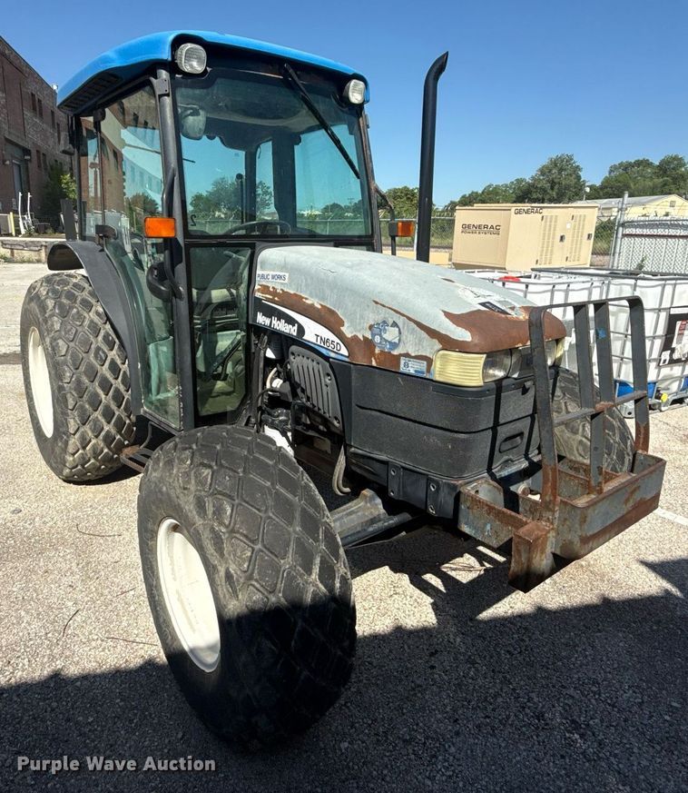 image for item EG8491 2003 New Holland TN65D MFWD tractor