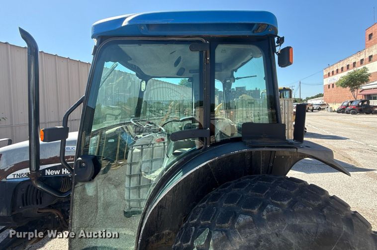 image for item EG8491 2003 New Holland TN65D MFWD tractor