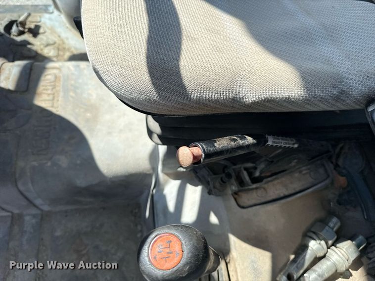 image for item EG8491 2003 New Holland TN65D MFWD tractor