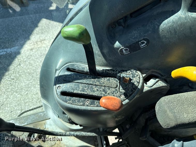 image for item EG8491 2003 New Holland TN65D MFWD tractor