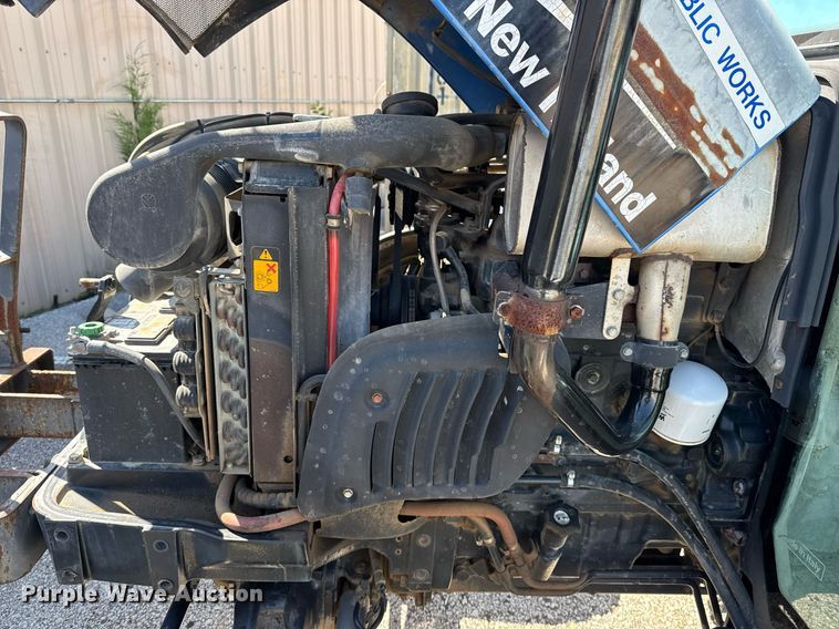 image for item EG8491 2003 New Holland TN65D MFWD tractor