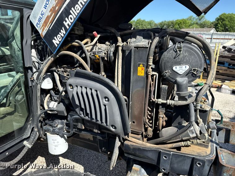 image for item EG8491 2003 New Holland TN65D MFWD tractor