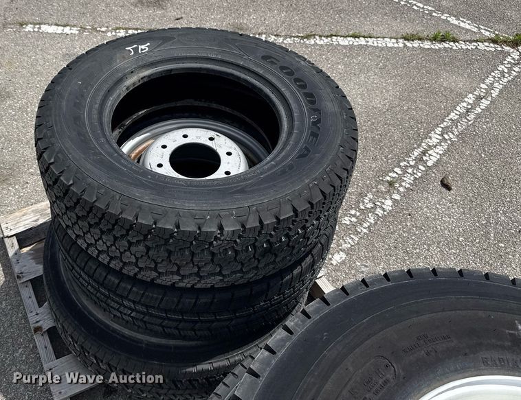 image for item EG8492 (5) tires