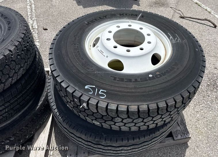 image for item EG8492 (5) tires