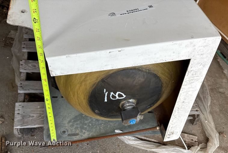 image for item EG8493 CNG tank