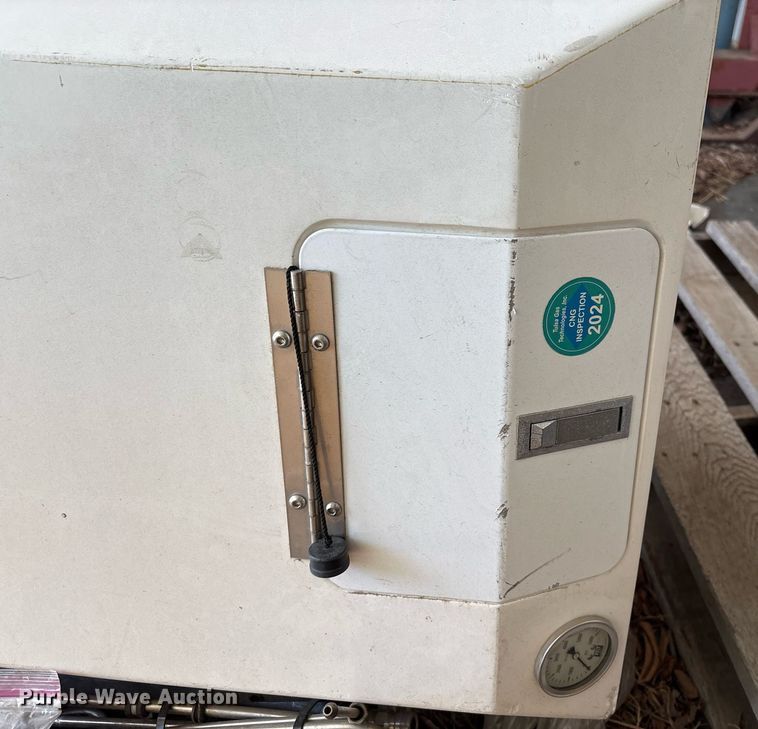 image for item EG8493 CNG tank