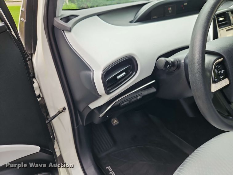 image for item EJ0026 2016 Toyota Prius 