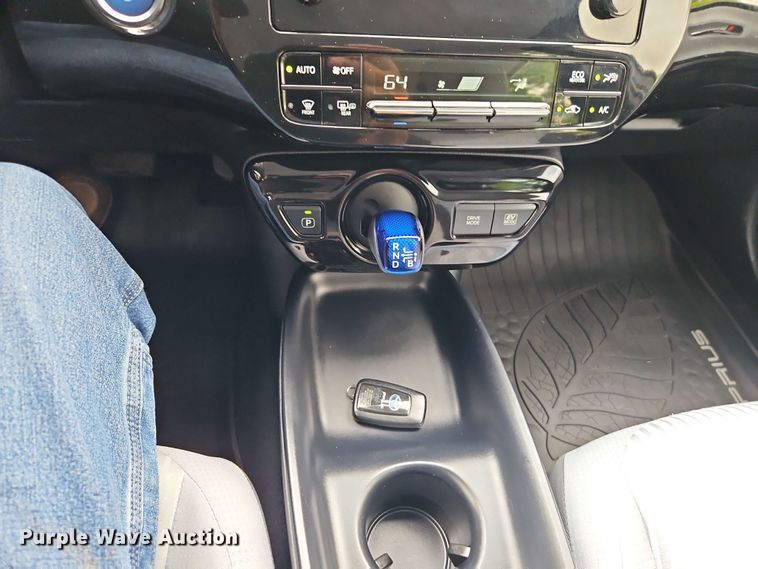 image for item EJ0026 2016 Toyota Prius 