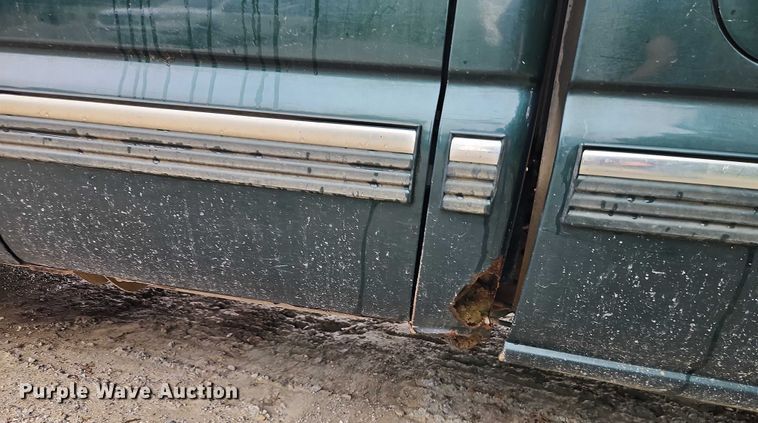 image for item EJ0072 2002 Chevrolet Silverado 1500 Ext. Cab pickup truck