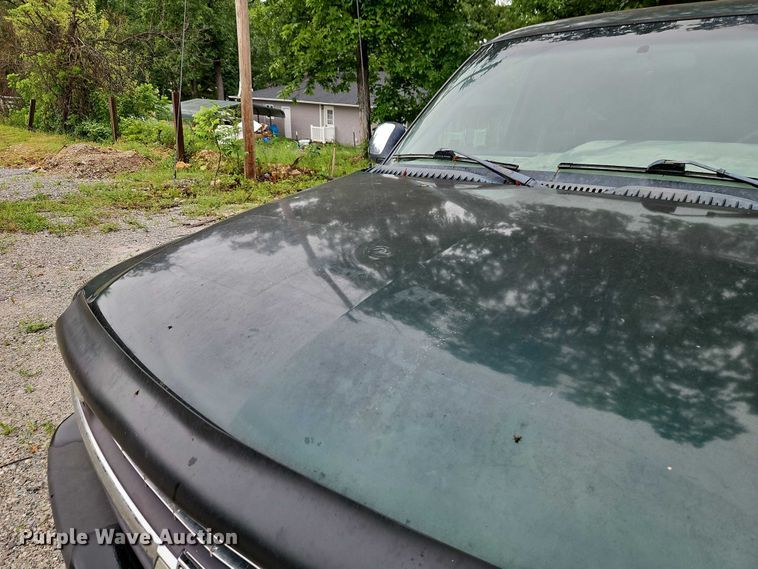 image for item EJ0072 2002 Chevrolet Silverado 1500 Ext. Cab pickup truck