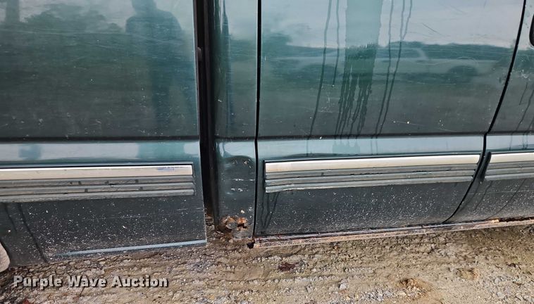 image for item EJ0072 2002 Chevrolet Silverado 1500 Ext. Cab pickup truck