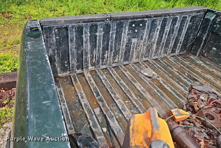 image for item EJ0072 2002 Chevrolet Silverado 1500 Ext. Cab pickup truck