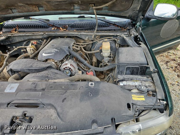 image for item EJ0072 2002 Chevrolet Silverado 1500 Ext. Cab pickup truck