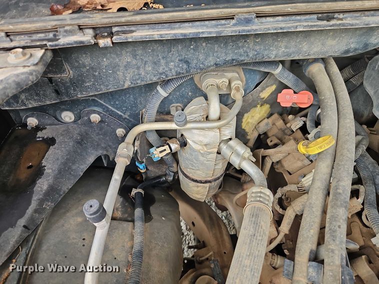 image for item EJ0072 2002 Chevrolet Silverado 1500 Ext. Cab pickup truck