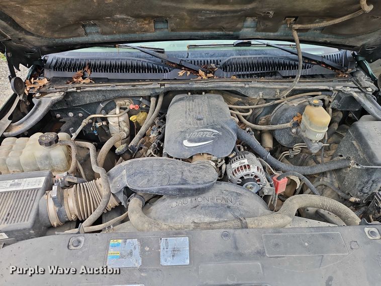 image for item EJ0072 2002 Chevrolet Silverado 1500 Ext. Cab pickup truck