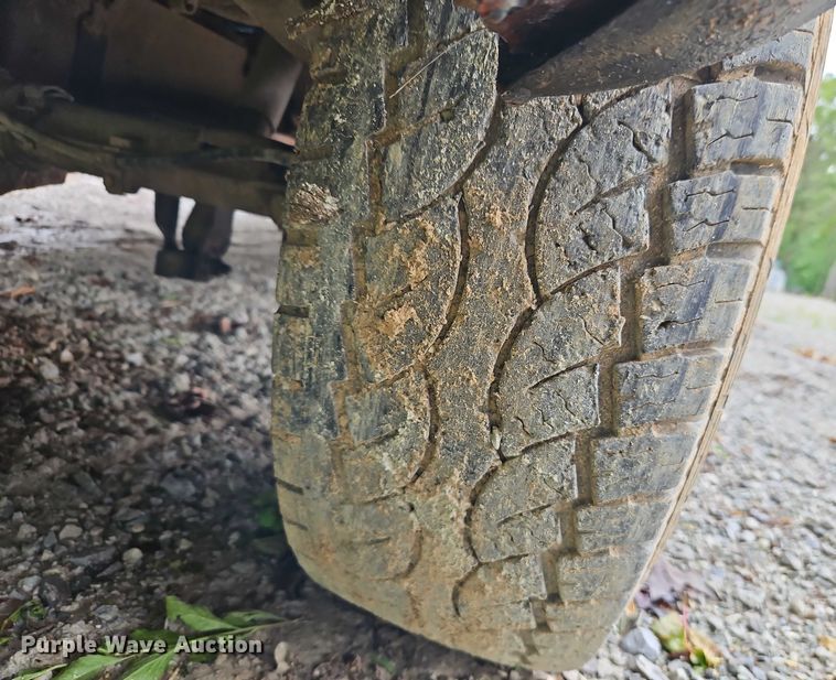 image for item EJ0072 2002 Chevrolet Silverado 1500 Ext. Cab pickup truck