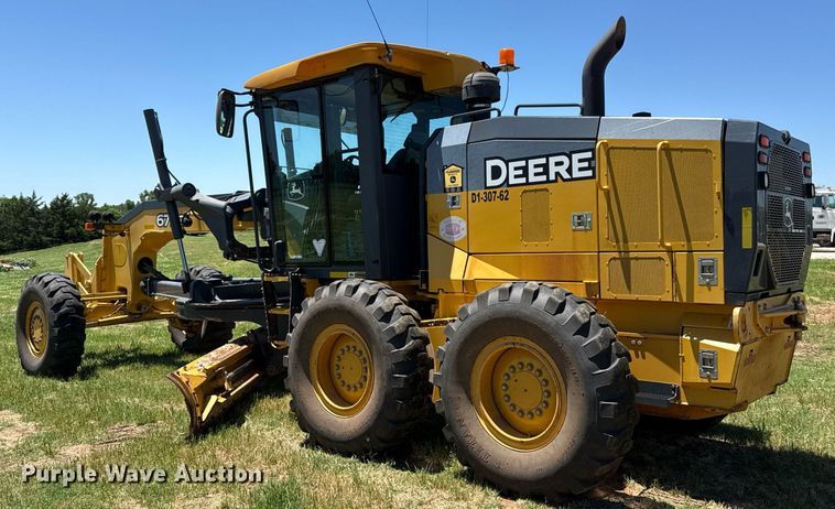 image for item EJ4564 2014 John Deere 672G motor grader