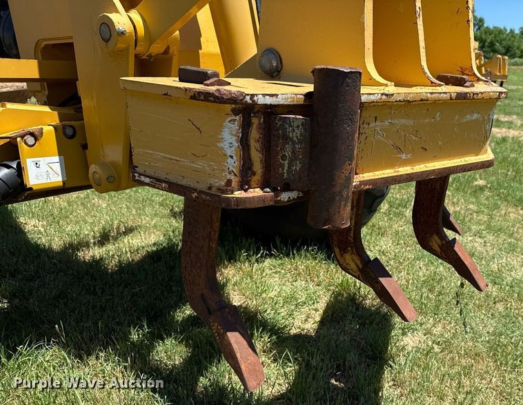 image for item EJ4564 2014 John Deere 672G motor grader