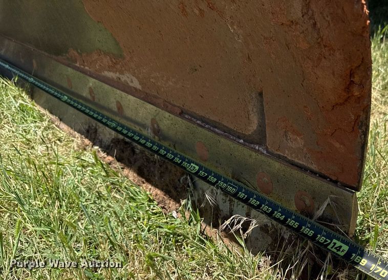 image for item EJ4564 2014 John Deere 672G motor grader