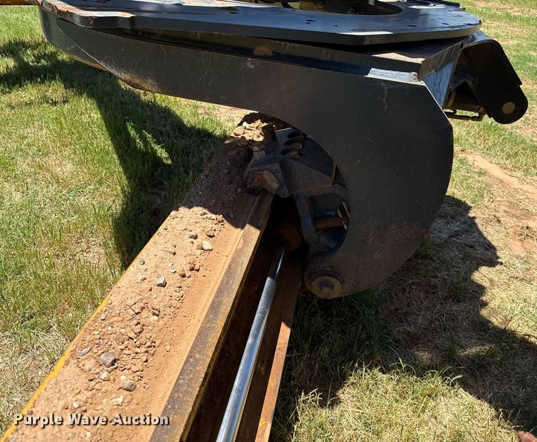 image for item EJ4564 2014 John Deere 672G motor grader