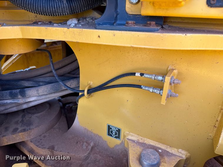 image for item EJ4564 2014 John Deere 672G motor grader