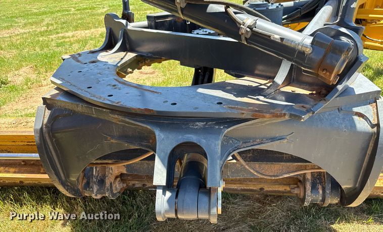 image for item EJ4564 2014 John Deere 672G motor grader