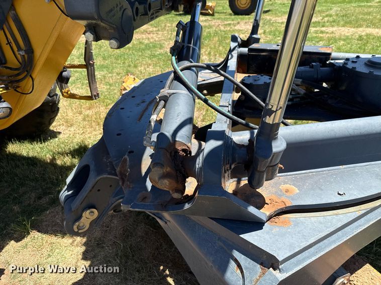 image for item EJ4564 2014 John Deere 672G motor grader