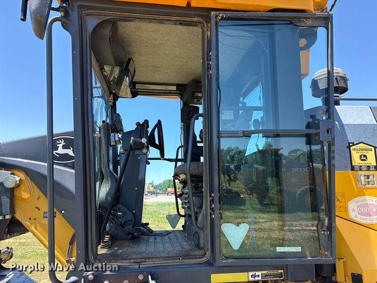 image for item EJ4564 2014 John Deere 672G motor grader