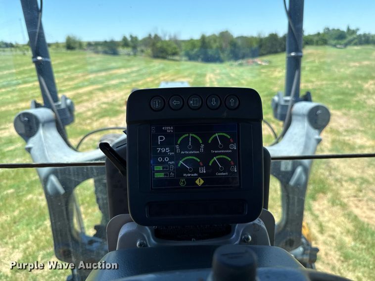 image for item EJ4564 2014 John Deere 672G motor grader