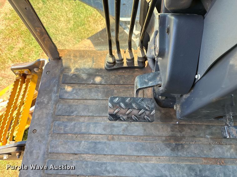 image for item EJ4564 2014 John Deere 672G motor grader