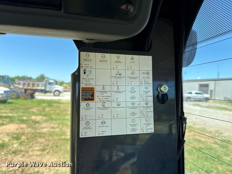 image for item EJ4564 2014 John Deere 672G motor grader