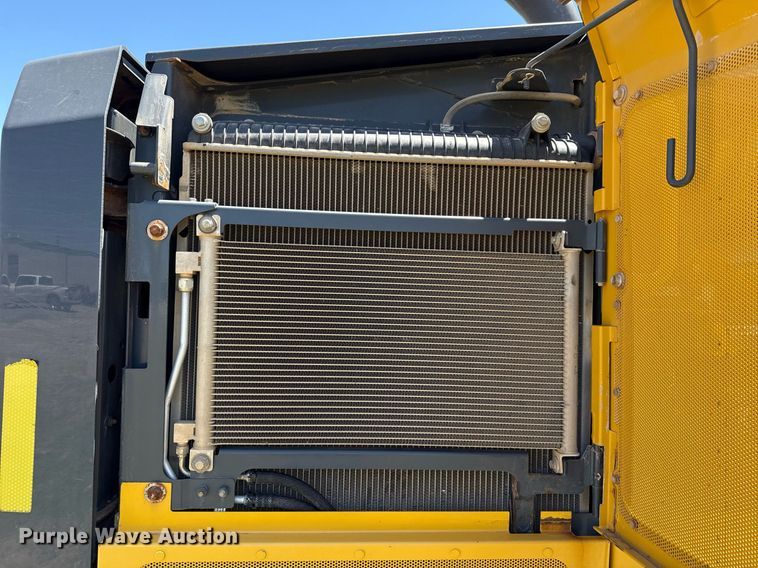 image for item EJ4564 2014 John Deere 672G motor grader