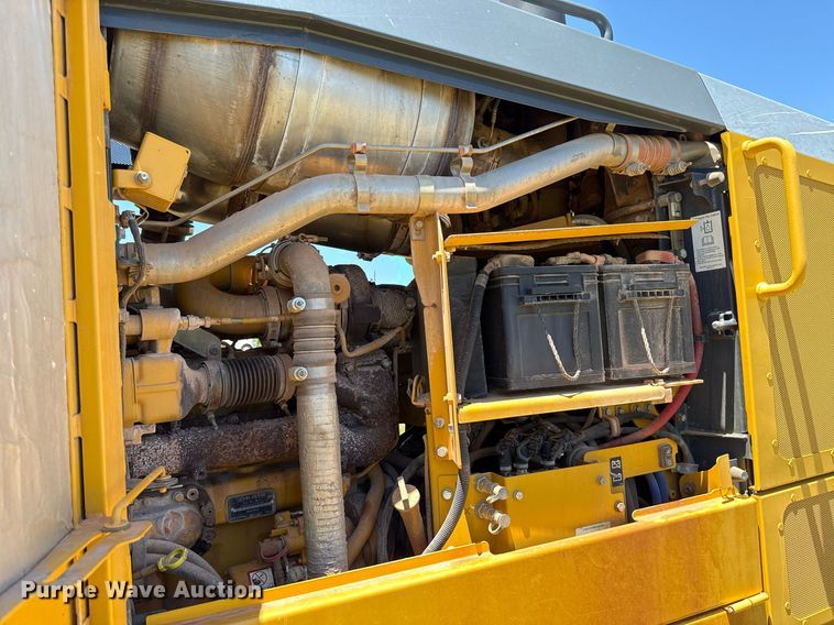 image for item EJ4564 2014 John Deere 672G motor grader