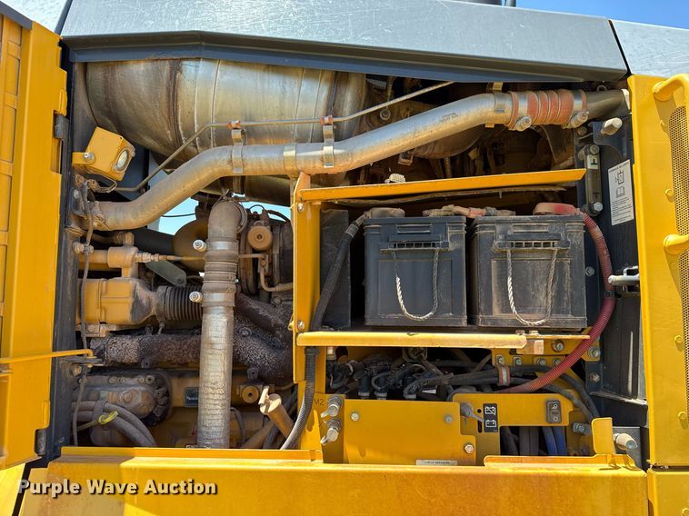 image for item EJ4564 2014 John Deere 672G motor grader