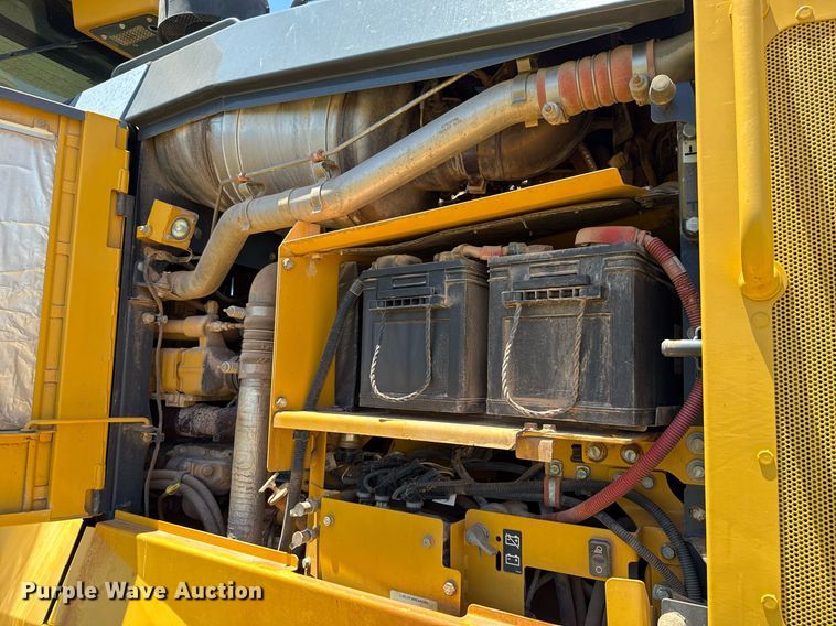 image for item EJ4564 2014 John Deere 672G motor grader