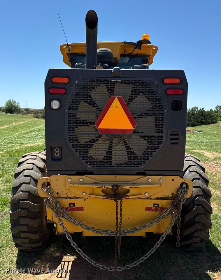 image for item EJ4565 2014 John Deere 672G motor grader