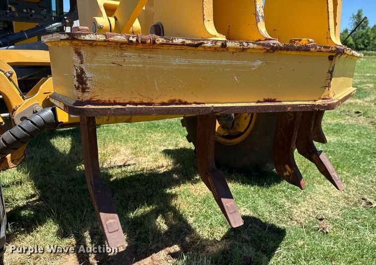 image for item EJ4565 2014 John Deere 672G motor grader