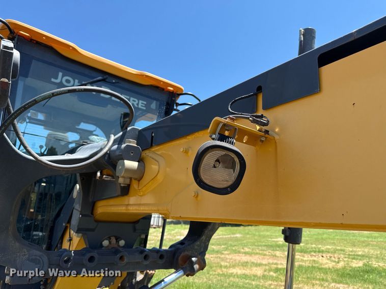 image for item EJ4565 2014 John Deere 672G motor grader