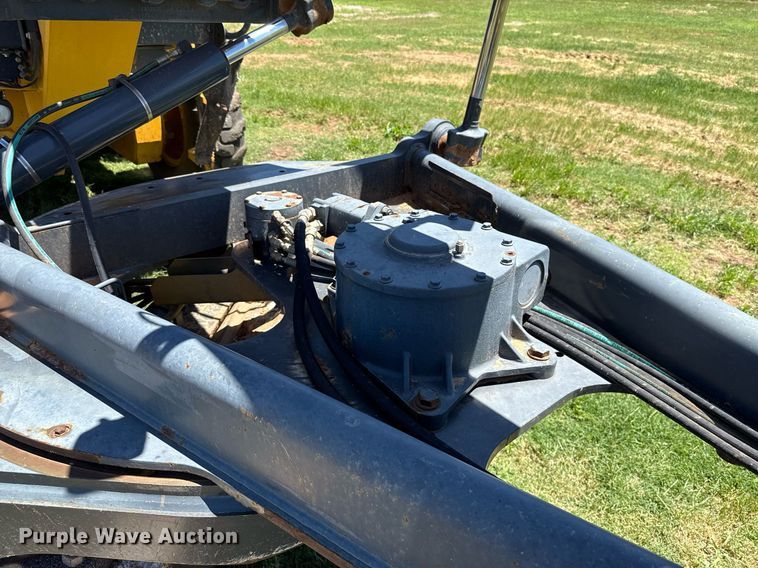 image for item EJ4565 2014 John Deere 672G motor grader