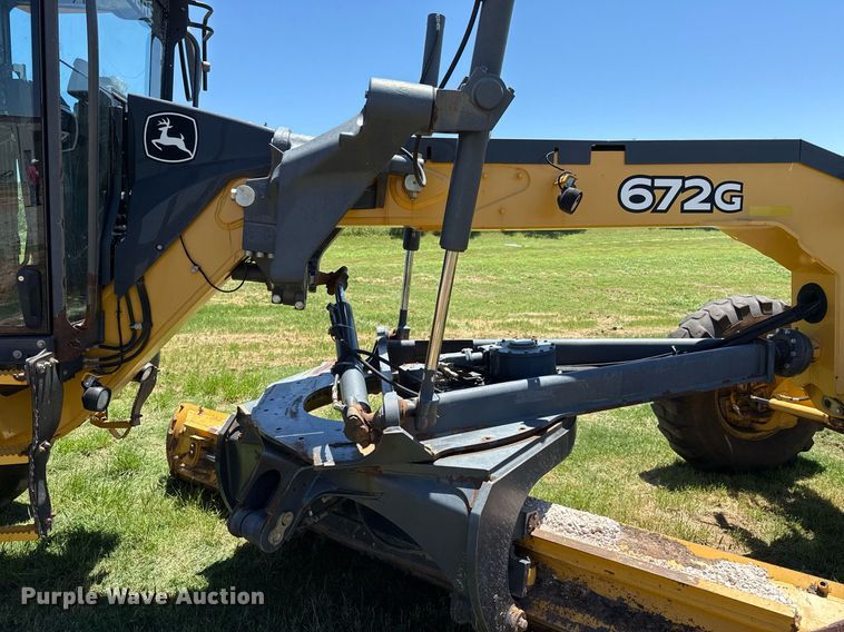 image for item EJ4565 2014 John Deere 672G motor grader