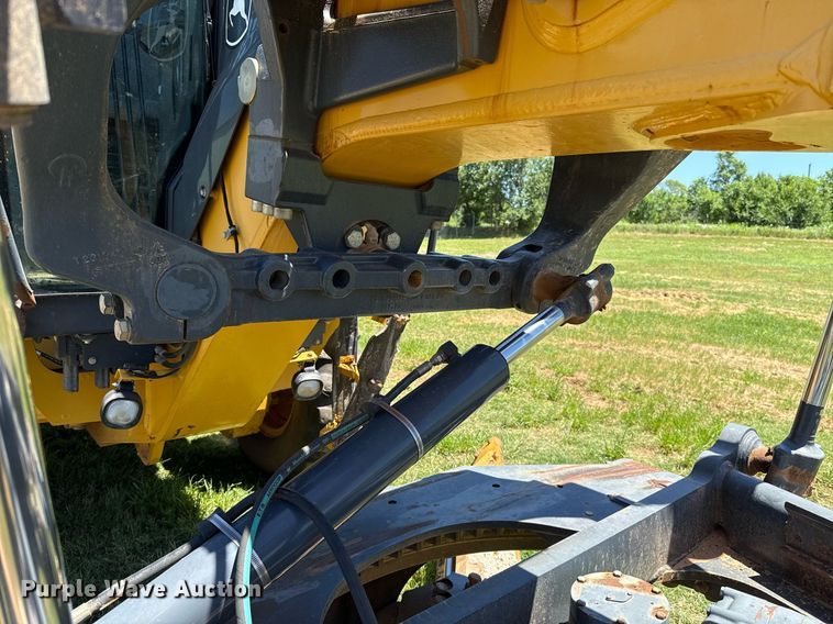 image for item EJ4565 2014 John Deere 672G motor grader