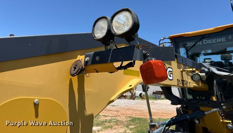 image for item EJ4565 2014 John Deere 672G motor grader