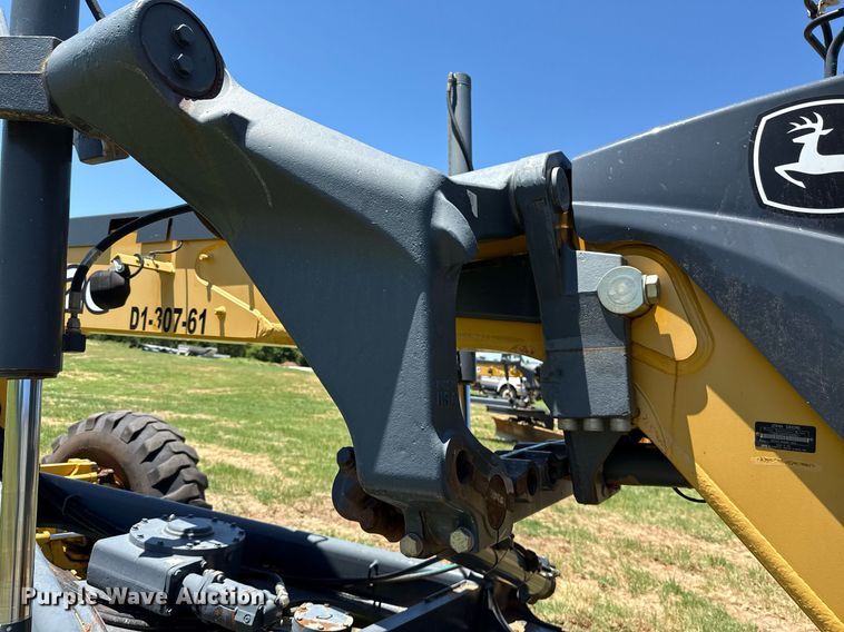 image for item EJ4565 2014 John Deere 672G motor grader