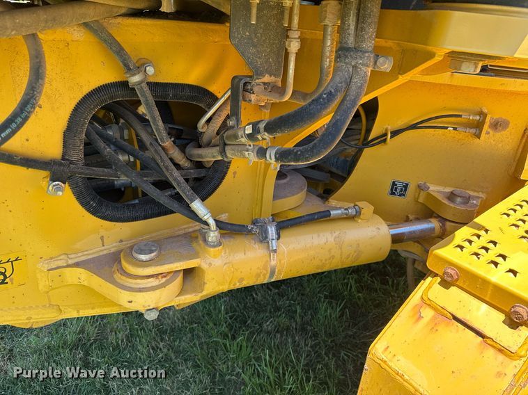 image for item EJ4565 2014 John Deere 672G motor grader