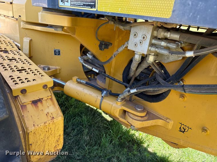 image for item EJ4565 2014 John Deere 672G motor grader