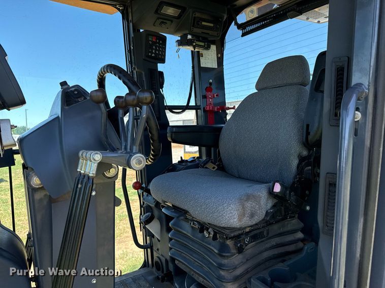 image for item EJ4565 2014 John Deere 672G motor grader